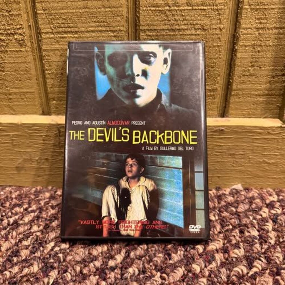 The Devil's Backbone DVD - Guillermo del Toro